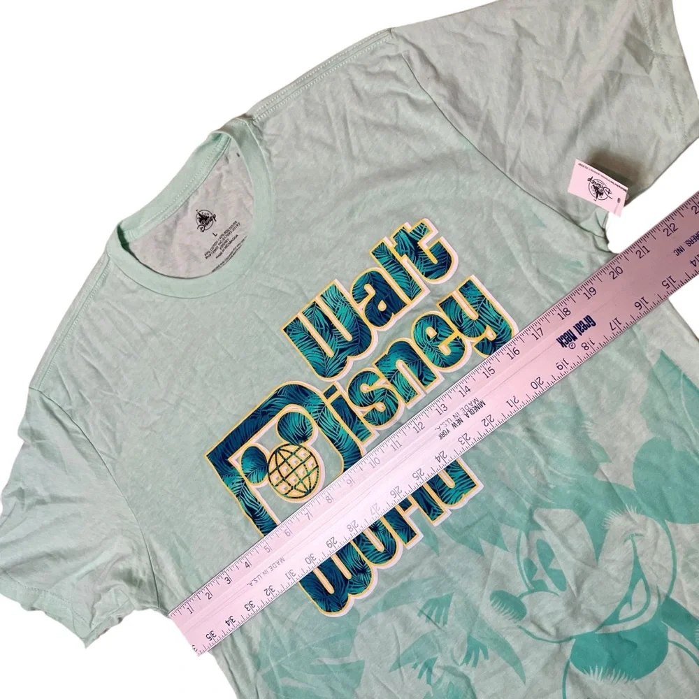 Disney World Mickey Mouse Tropical Palm Mens L T-shirt Short Sleeve Green NWT‎